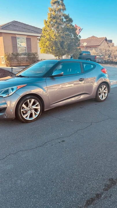 2016 Hyundai Veloster - Image 12 of 20