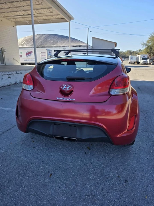 2016 Hyundai Veloster - Image 4 of 8