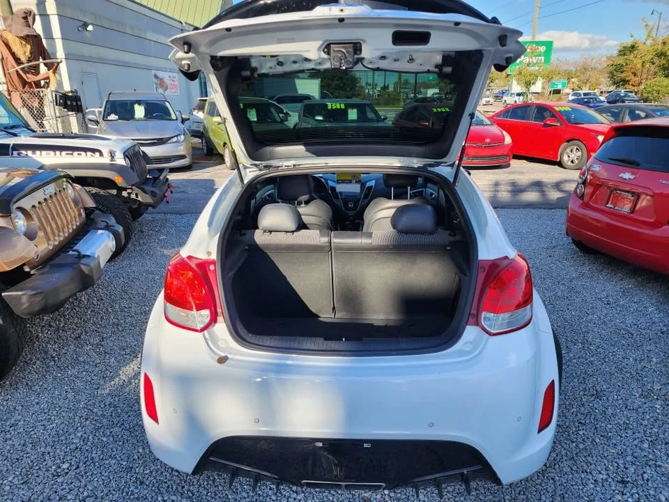 2016 Hyundai Veloster - Image 15 of 16