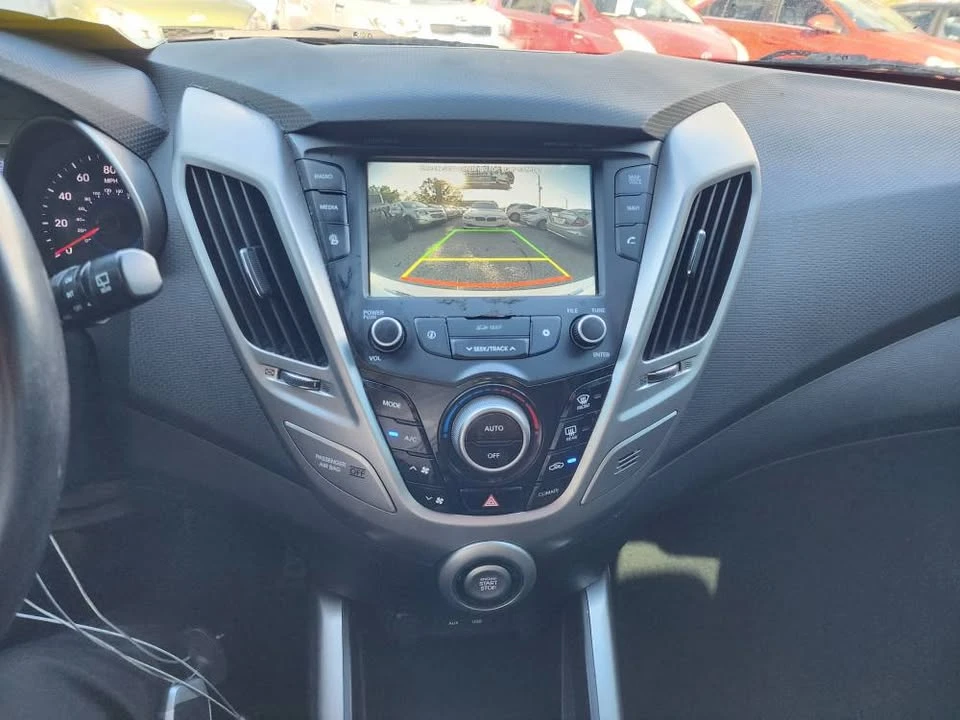 2016 Hyundai Veloster - Image 5 of 16