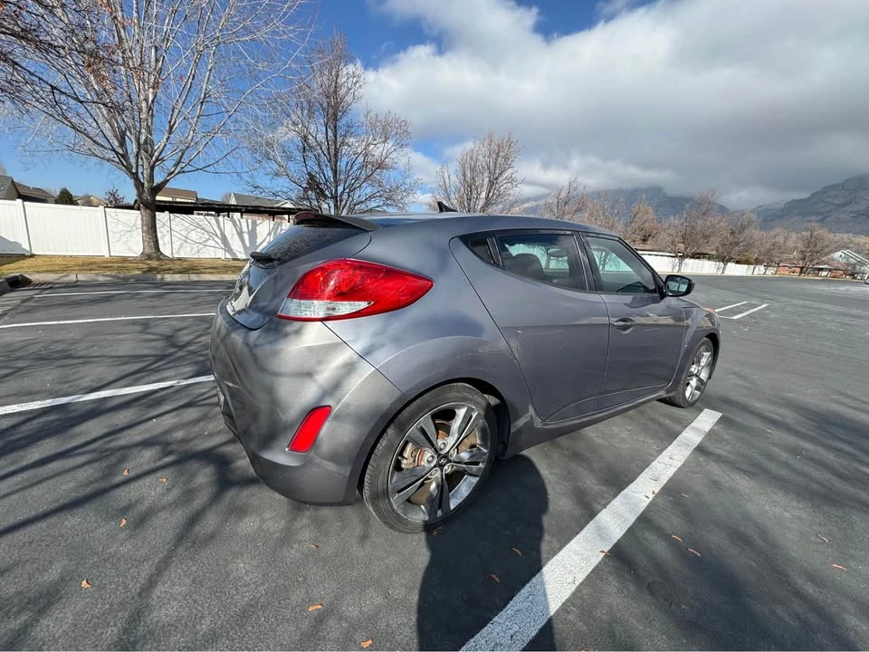 2016 Hyundai Veloster - Image 4 of 11