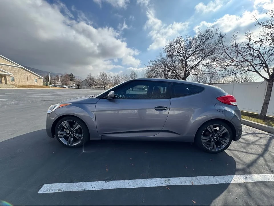2016 Hyundai Veloster - Image 5 of 11