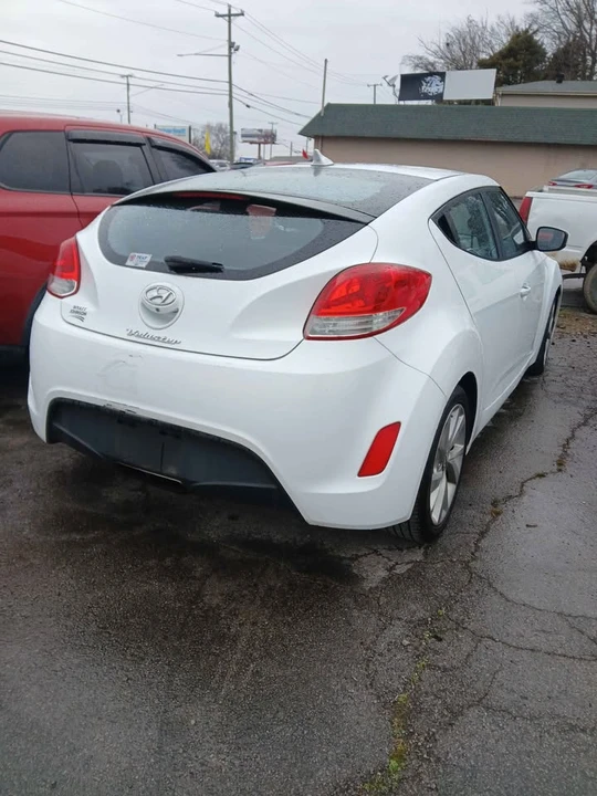2016 Hyundai Veloster - Image 4 of 9