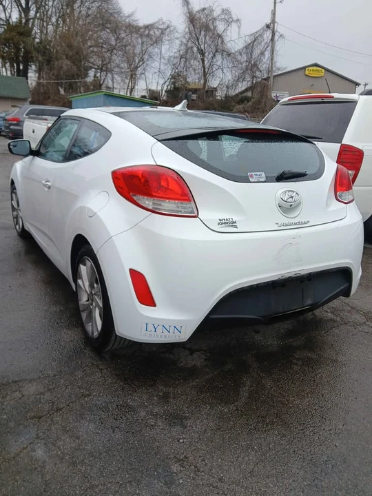 2016 Hyundai Veloster - Image 6 of 9