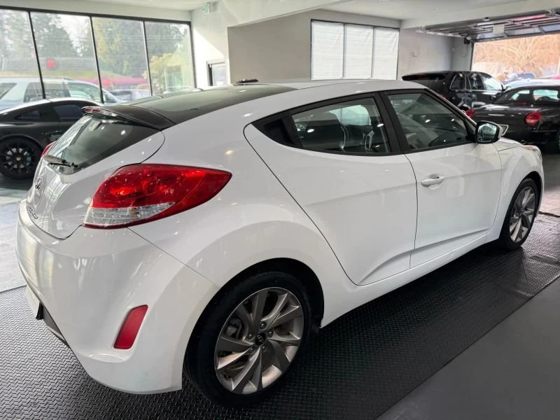 2016 Hyundai Veloster - Image 7 of 20