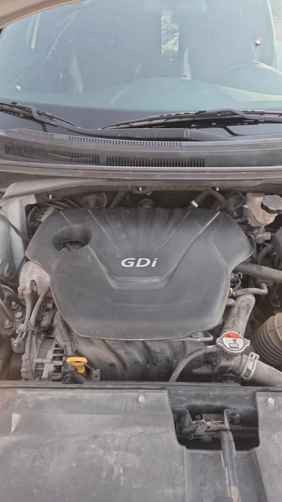 2016 Hyundai Veloster - Image 6 of 7