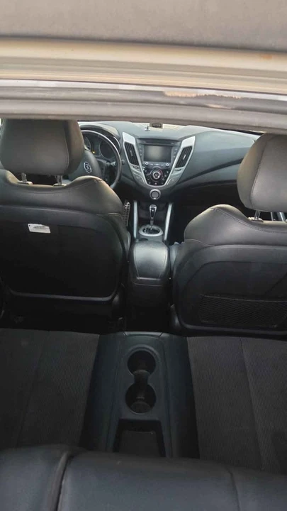 2016 Hyundai Veloster - Image 3 of 7