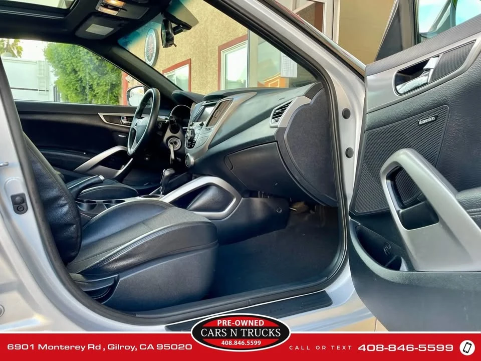 2016 Hyundai Veloster - Image 15 of 20
