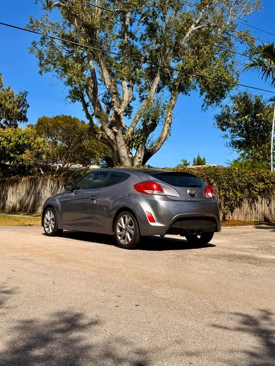2016 Hyundai Veloster - Image 5 of 6