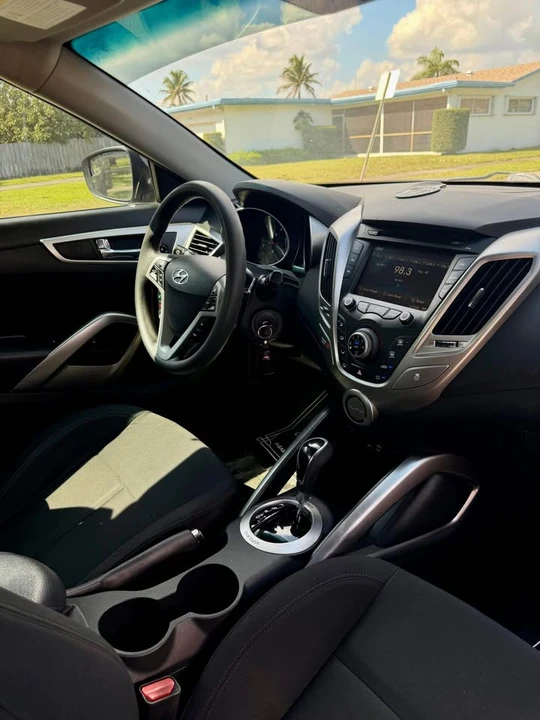 2016 Hyundai Veloster - Image 6 of 6