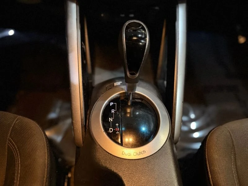2016 Hyundai Veloster - Image 19 of 20
