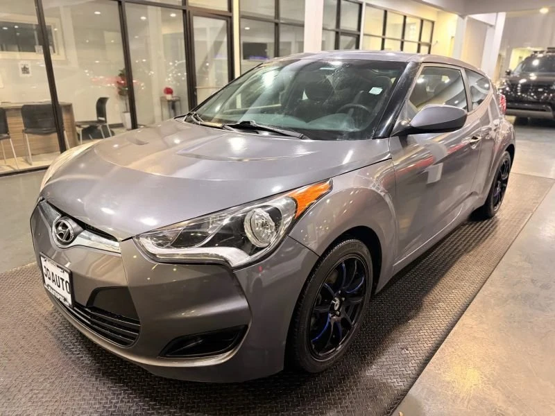 2016 Hyundai Veloster - Image 2 of 20