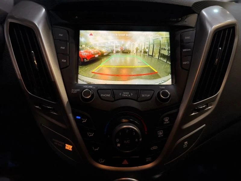 2016 Hyundai Veloster - Image 18 of 20
