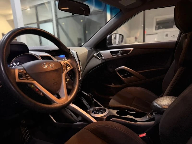 2016 Hyundai Veloster - Image 17 of 20