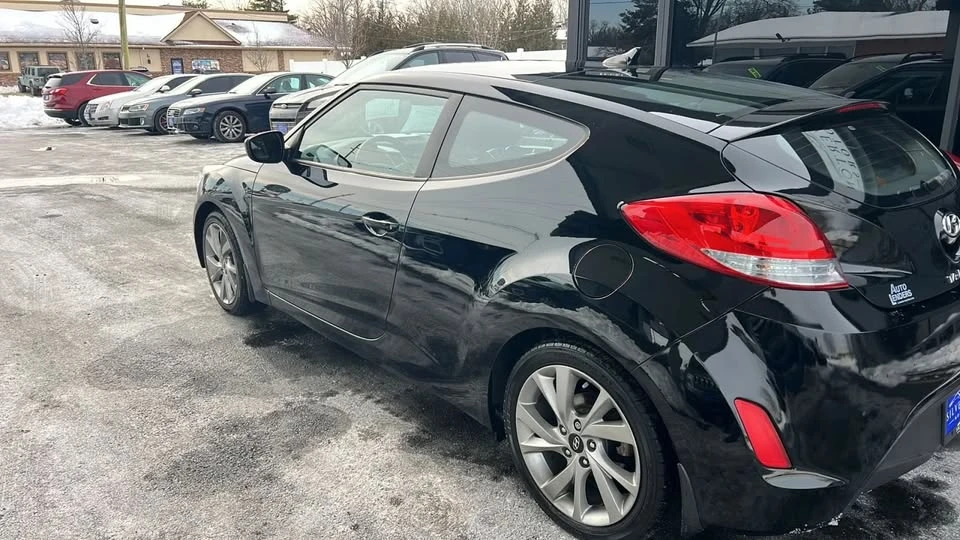 2016 Hyundai Veloster - Image 3 of 20