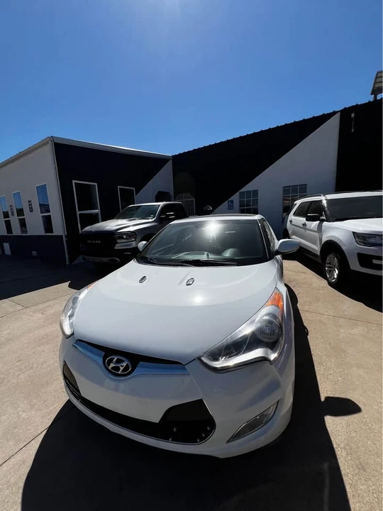 2016 Hyundai Veloster - Image 5 of 13