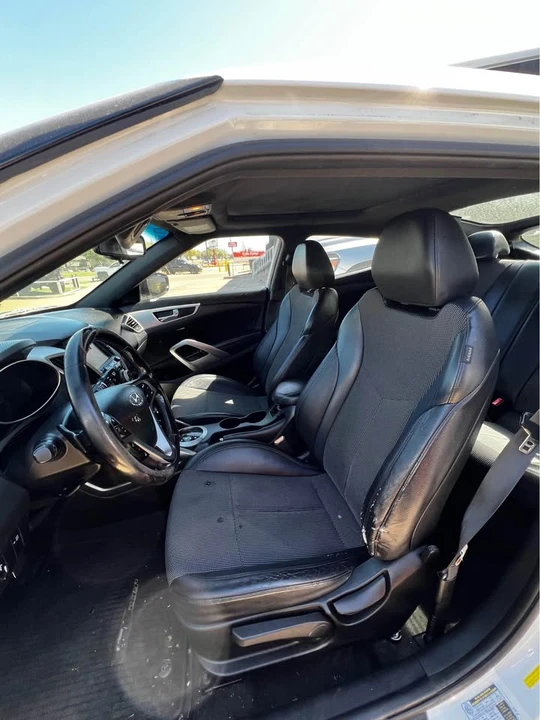 2016 Hyundai Veloster - Image 7 of 13