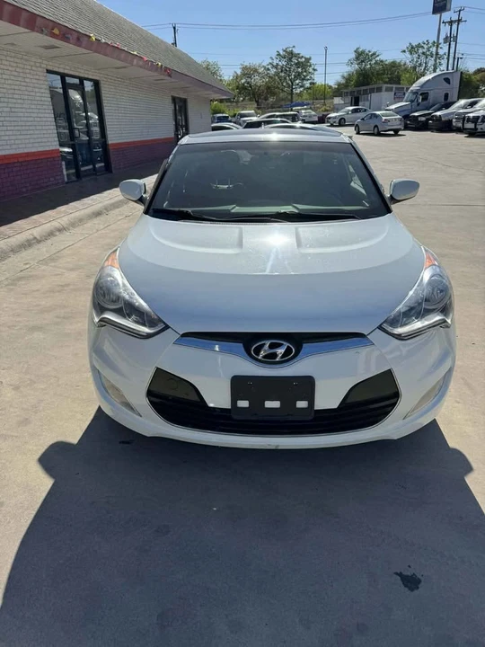 2016 Hyundai Veloster - Image 3 of 14