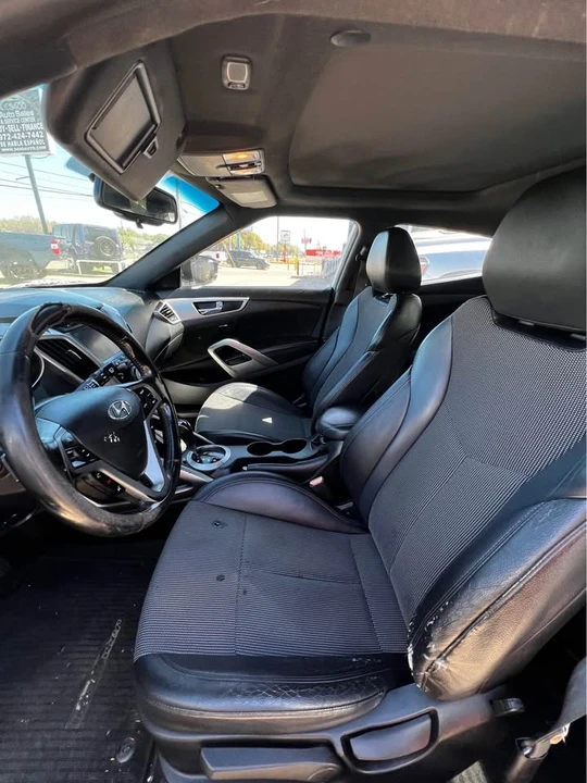 2016 Hyundai Veloster - Image 8 of 13