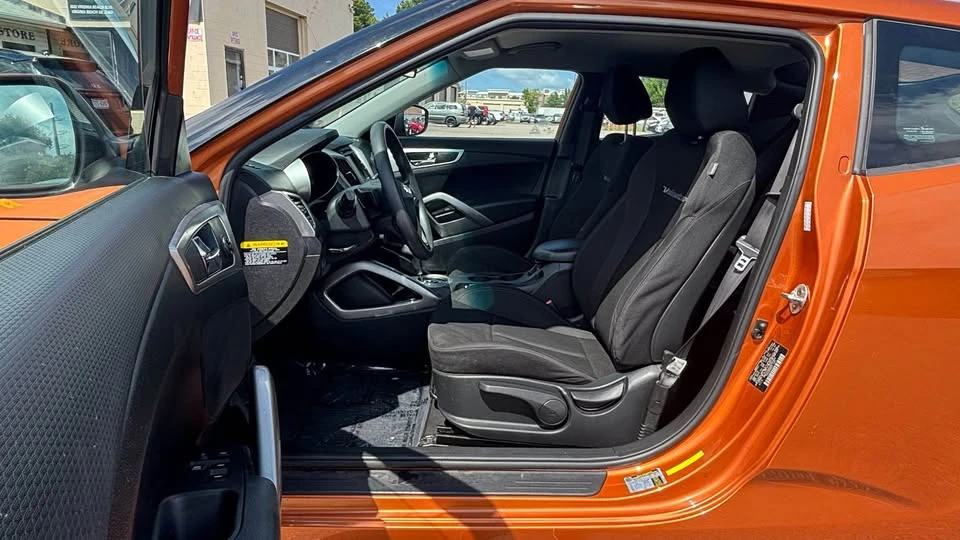 2016 Hyundai Veloster - Image 9 of 14