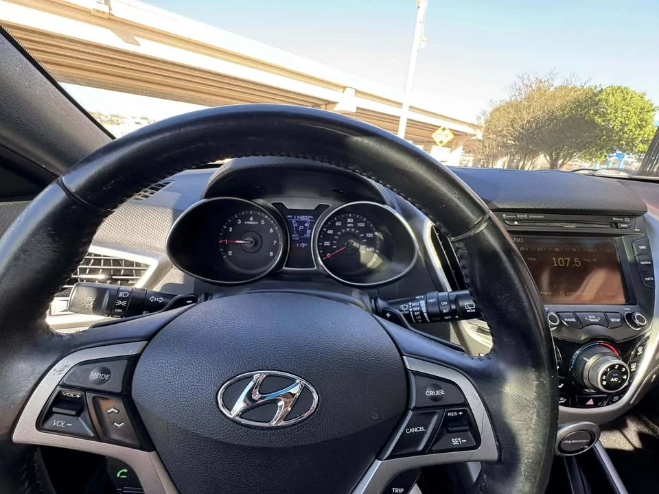 2016 Hyundai Veloster - Image 13 of 14