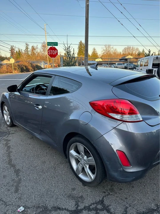 2016 Hyundai Veloster - Image 3 of 11