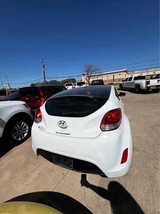 2016 Hyundai Veloster - Image 3 of 13