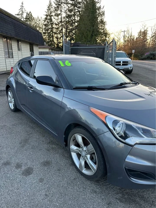2016 Hyundai Veloster - Image 6 of 11