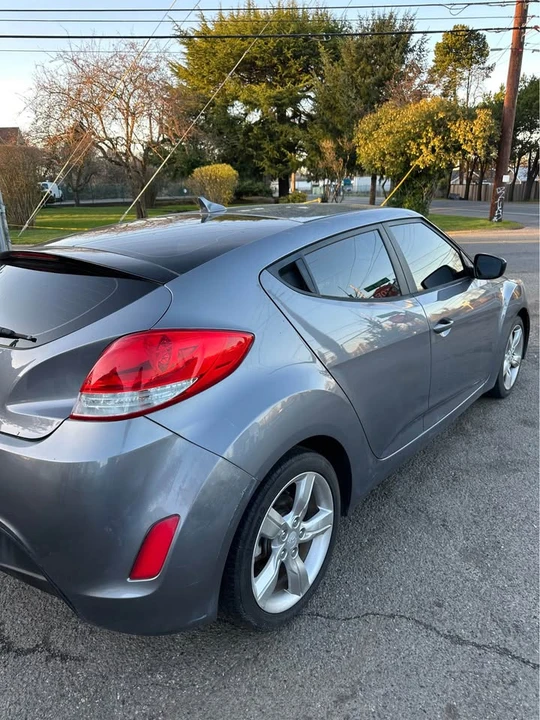 2016 Hyundai Veloster - Image 5 of 11