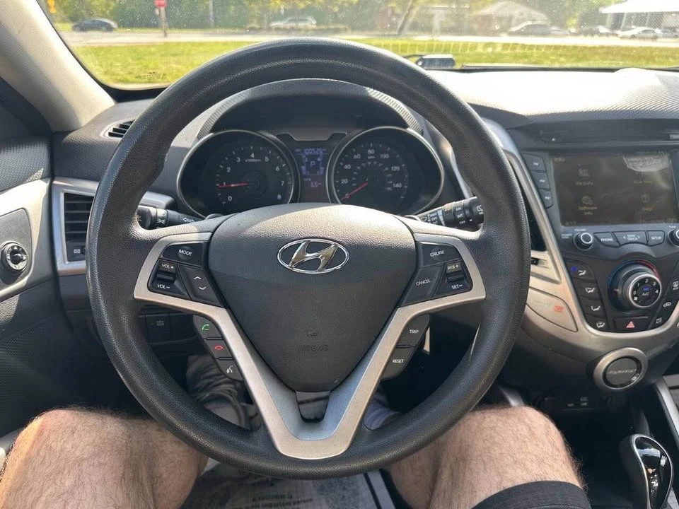 2016 Hyundai Veloster - Image 12 of 14