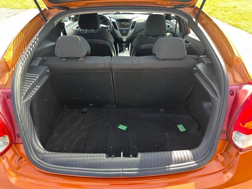 2016 Hyundai Veloster - Image 11 of 14