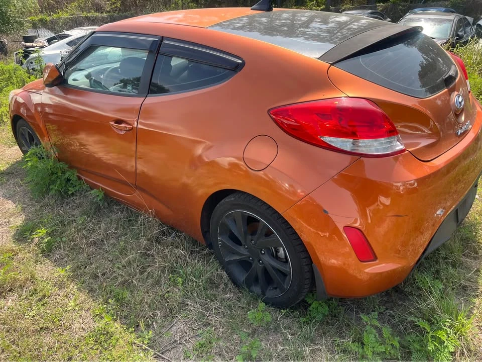 2016 Hyundai Veloster - Image 3 of 8