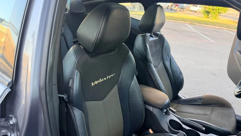 2016 Hyundai Veloster - Image 15 of 20