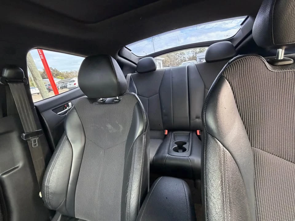 2016 Hyundai Veloster - Image 10 of 13