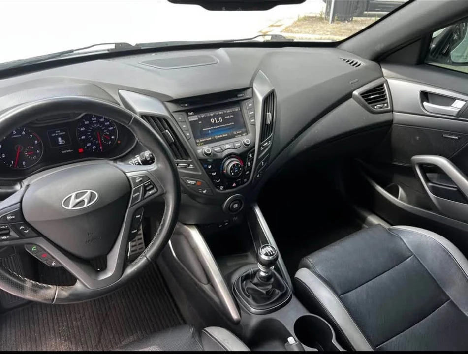 2016 Hyundai Veloster - Image 12 of 16