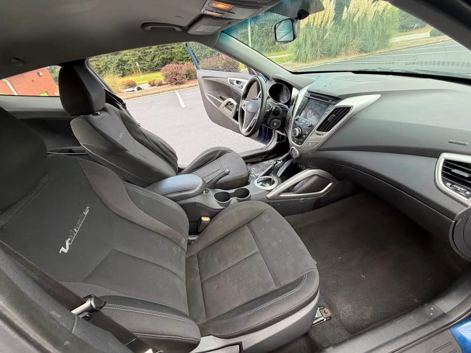 2016 Hyundai Veloster - Image 17 of 20