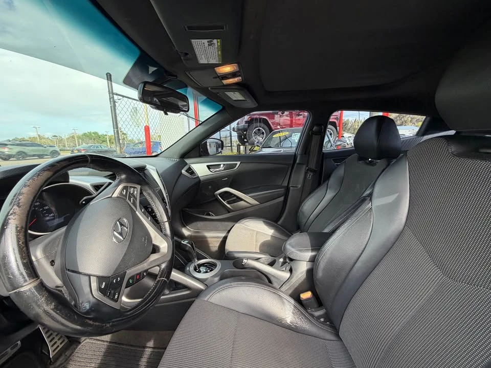2016 Hyundai Veloster - Image 13 of 13