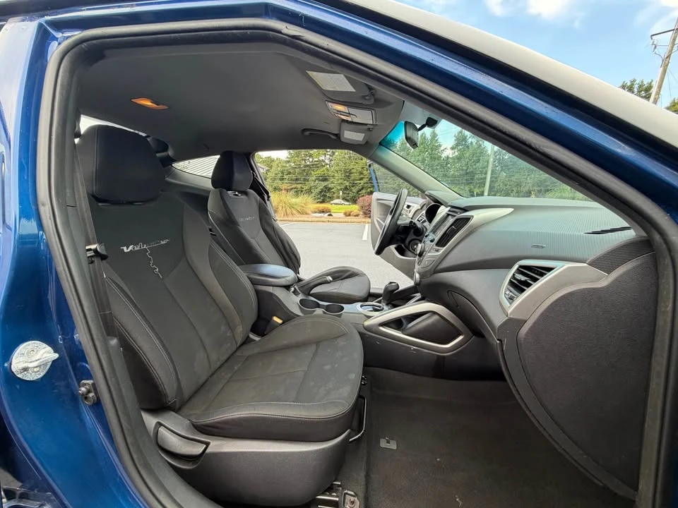 2016 Hyundai Veloster - Image 16 of 20