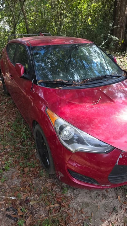 2016 Hyundai Veloster - Image 2 of 8