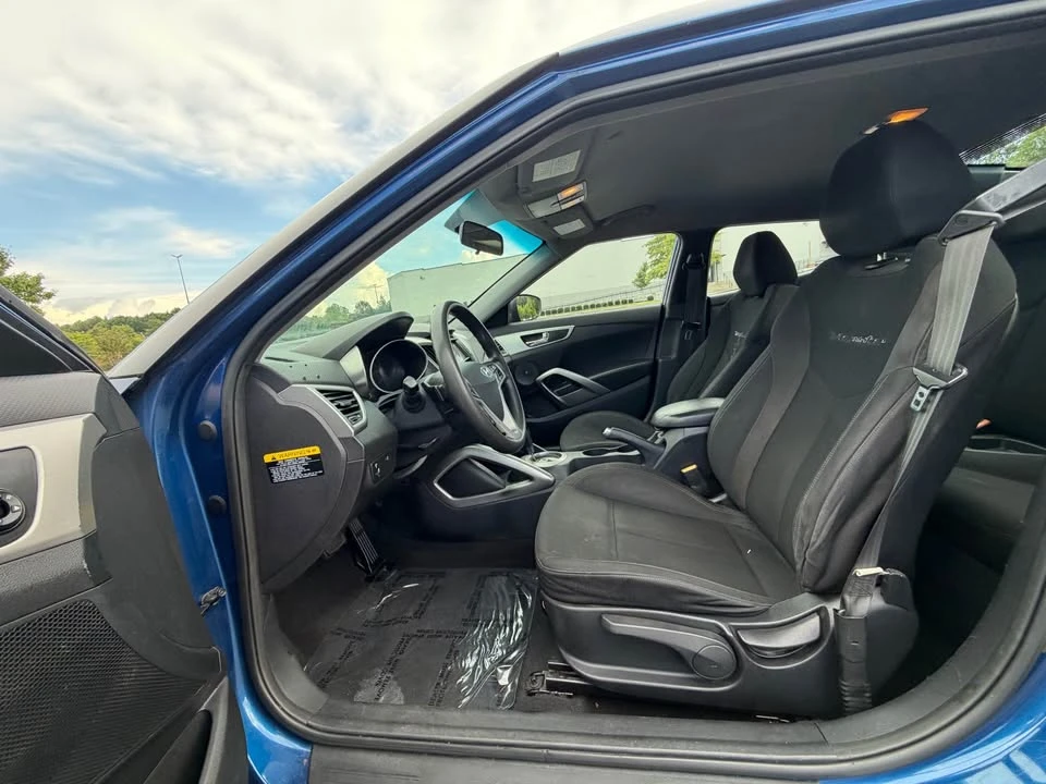 2016 Hyundai Veloster - Image 13 of 20