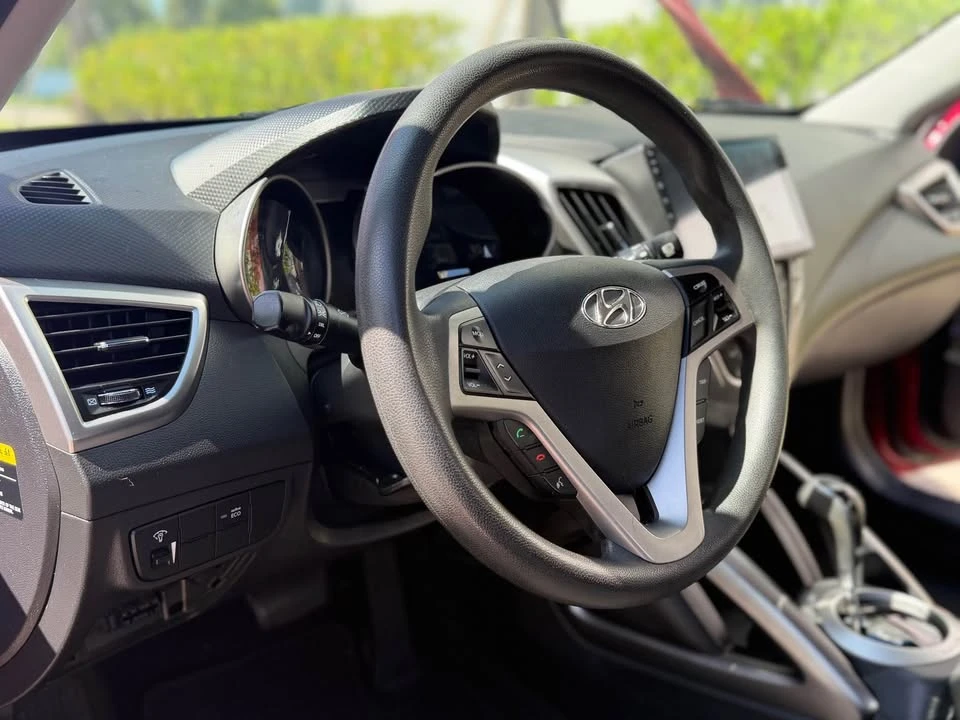 2016 Hyundai Veloster - Image 19 of 20