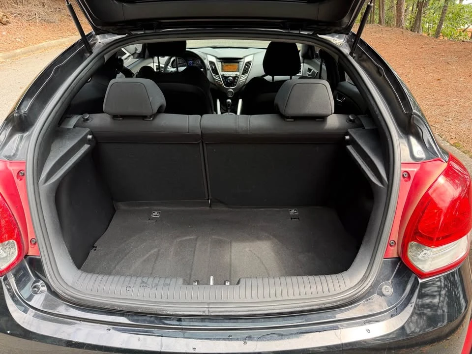2016 Hyundai Veloster - Image 12 of 18
