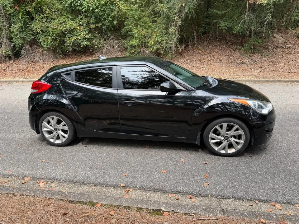 2016 Hyundai Veloster - Image 4 of 18
