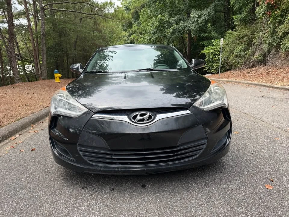 2016 Hyundai Veloster - Image 2 of 18