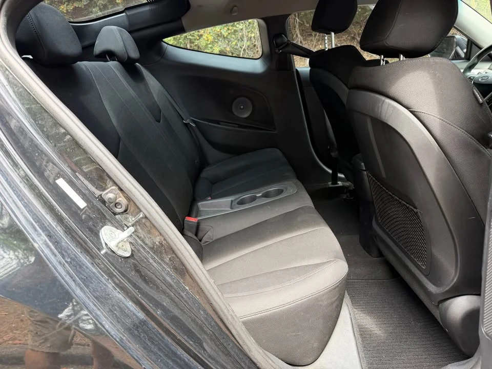 2016 Hyundai Veloster - Image 13 of 18