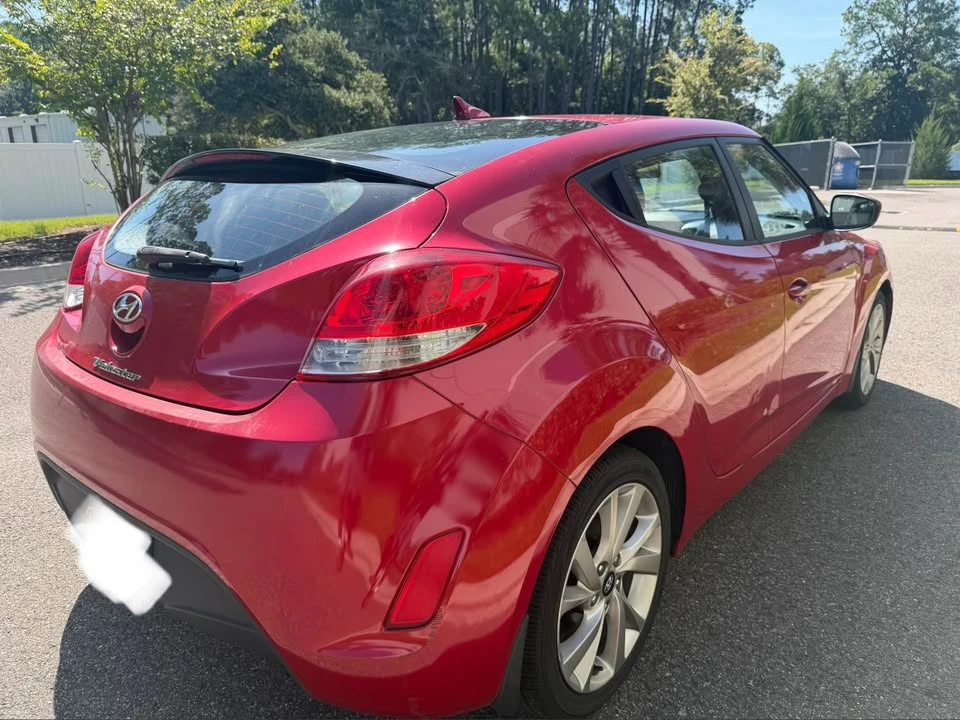 2016 Hyundai Veloster - Image 8 of 20