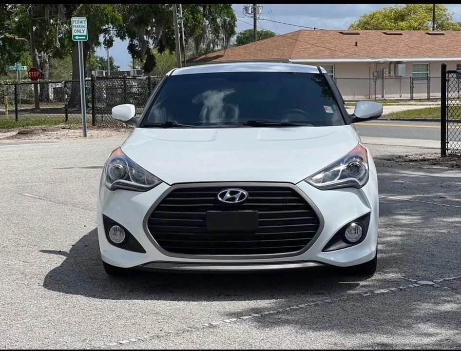2016 Hyundai Veloster - Image 2 of 16