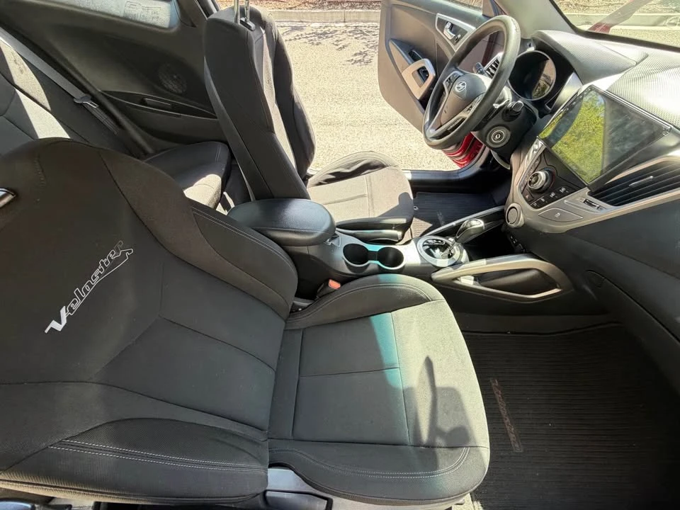 2016 Hyundai Veloster - Image 17 of 20
