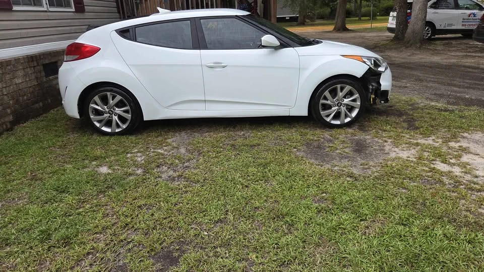 2016 Hyundai Veloster - Image 4 of 18