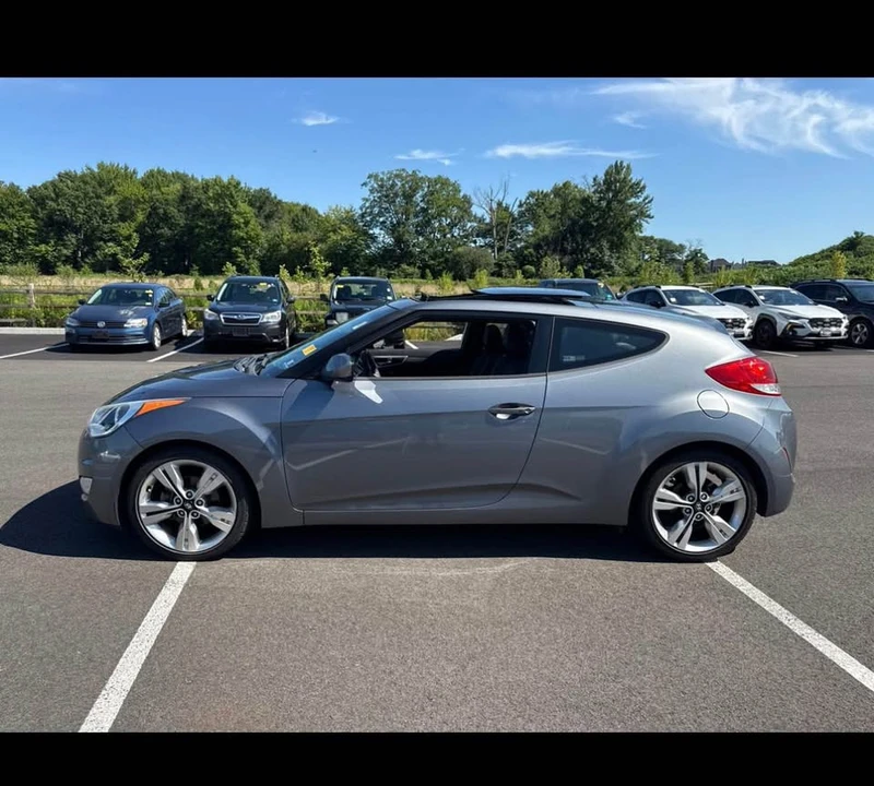 2016 Hyundai Veloster - Image 5 of 12